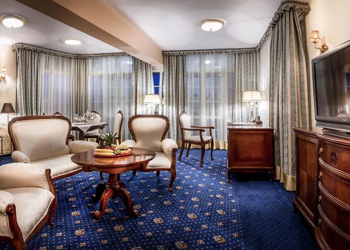 ホテル ヤナ パウラ Ii