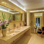 加纳帕拉二世国王酒店 4*