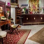 加纳帕拉二世国王酒店 酒店 4*