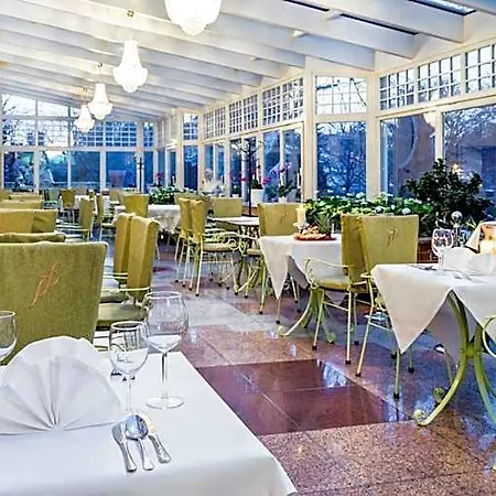 Hotel Im. Jana Pawla Ii 4*