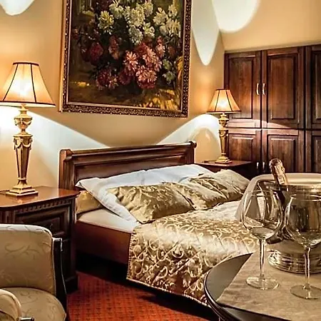 Hotel Im. Jana Pawla Ii Vratislav