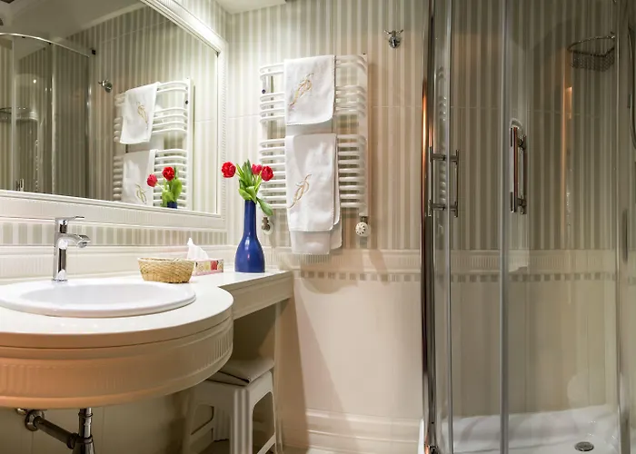 加纳帕拉二世国王酒店 酒店 4*